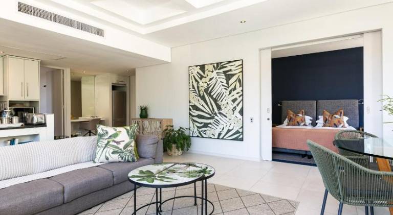 Children-friendly beautiful rental apartment with pool & patio | Next to Bo-Kaap | Pet-friendly — photo 3