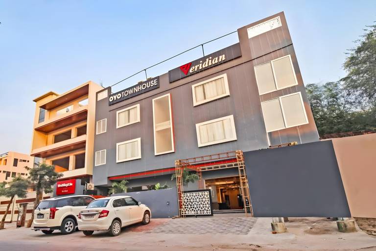 Super Townhouse Viraj Khand Formerly Veridian Inn — photo 4