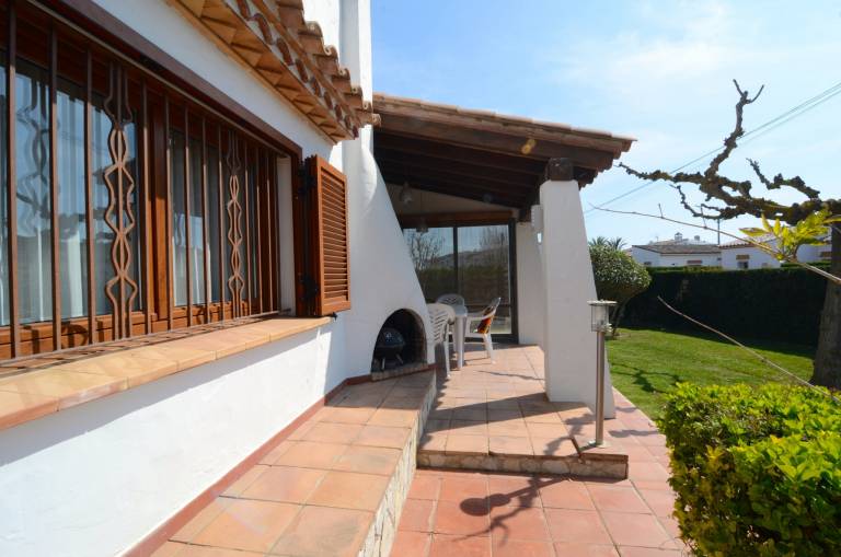 House with garden, terrace & BBQ — photo 3