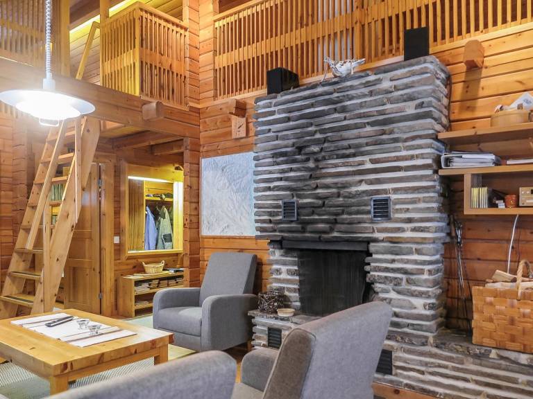 Vacation home with sauna & patio | Pets are welcome — photo 4