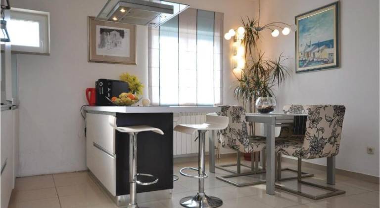 Apartment with 3 rooms for 6 persons — photo 4