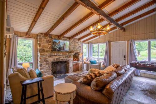 House Blowing Rock