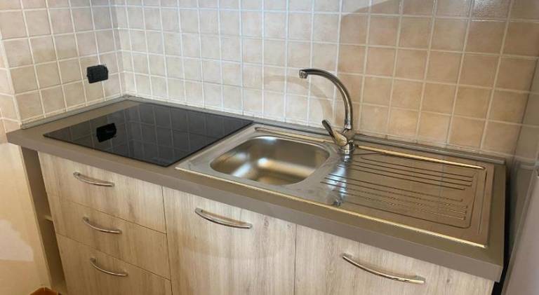 Beautiful rental apartment with yard, barbeque & patio | Dogs allowed — photo 4