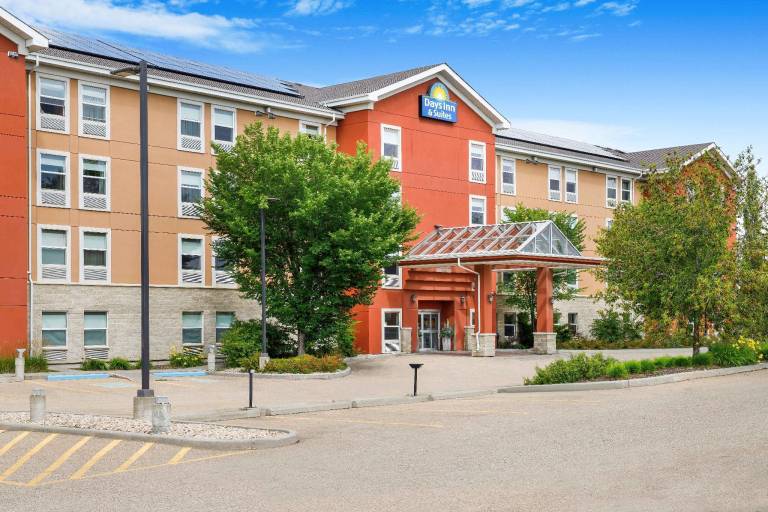 Days Inn & Suites by Wyndham Sherwood Park Edmonton in Sherwood Park, AB