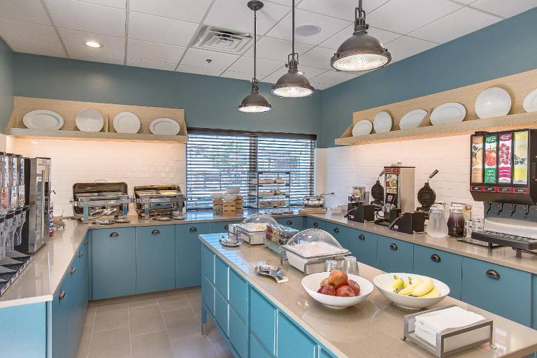Country Inn & Suites by Radisson, Wichita East, KS — photo 5
