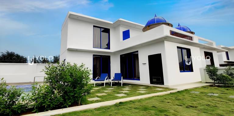 Villa Surat