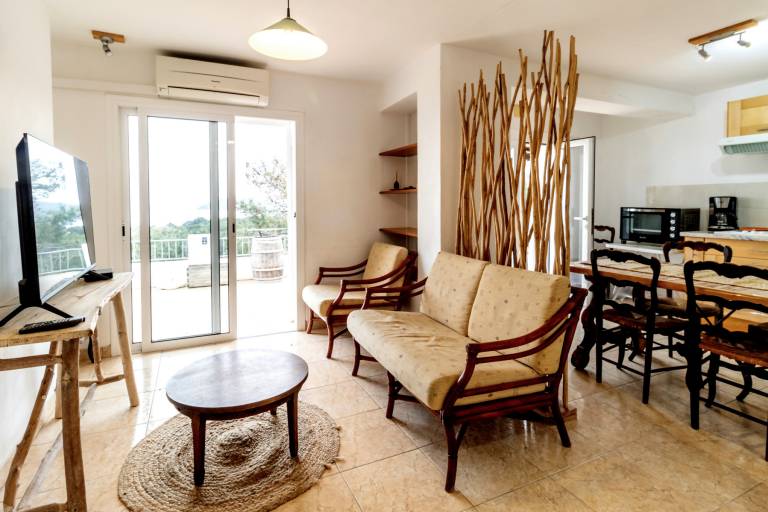 Holiday apartment with yard & terrace | Sea view — photo 5