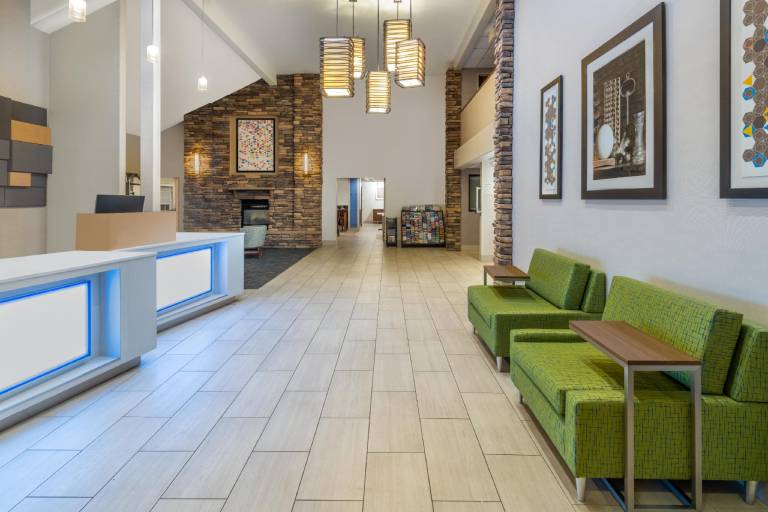 Holiday Inn Express Wheat Ridge-Denver West Hotel By IHG — photo 2