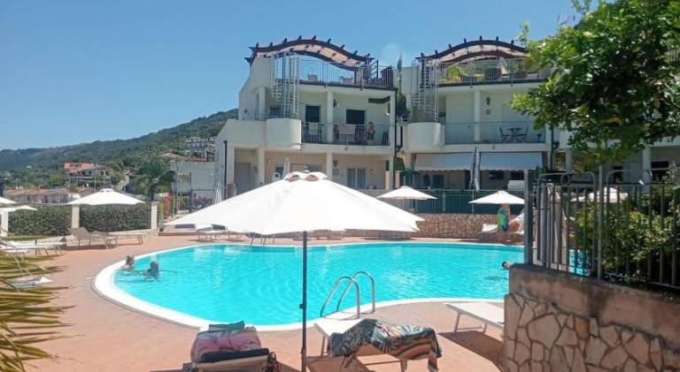 Rental apartment with pool — photo 4