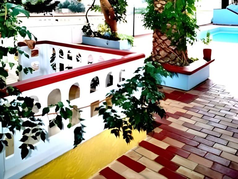 Lovely serviced apartment with yard, BBQ & terrace | Beach nearby | Pets are welcome — photo 4