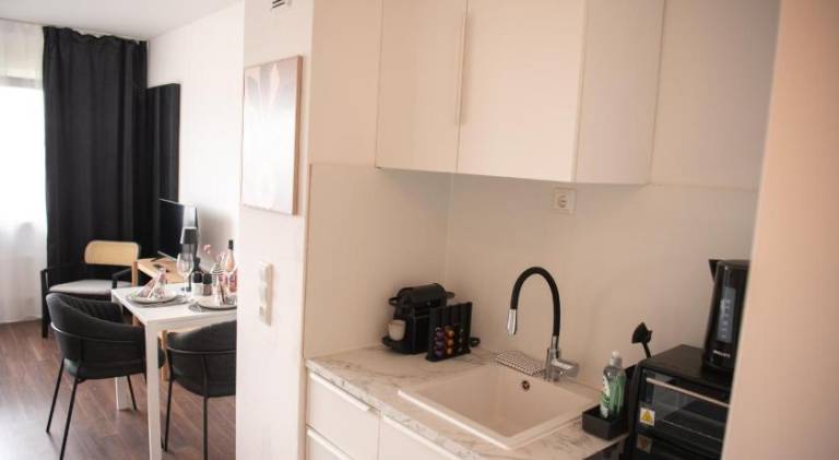 Apartment with terrace — photo 2