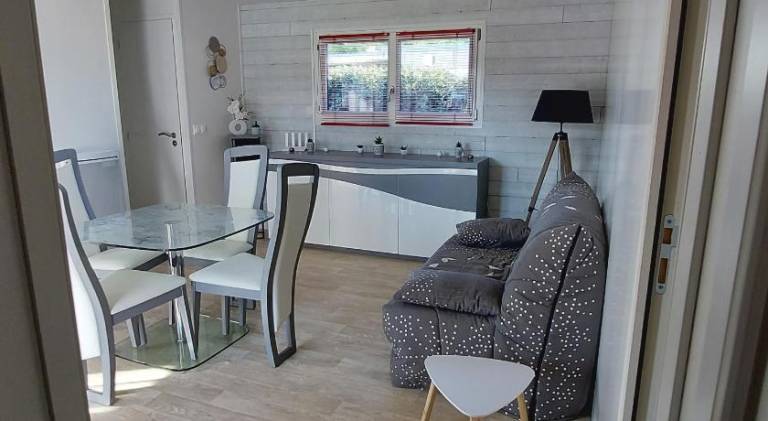 House with pool in Ouistreham