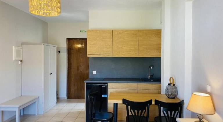 Holiday apartment with yard, patio & grill — photo 4