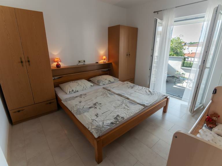 Two bedroom apartment with balcony Palit, Rab (A-5044-a) — photo 5
