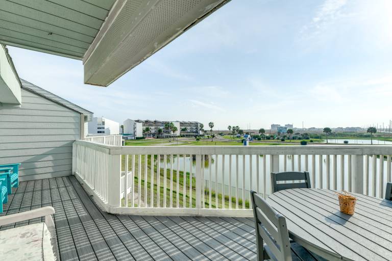 Balcony, Pool & Beach Access: Port Aransas Condo! — photo 2