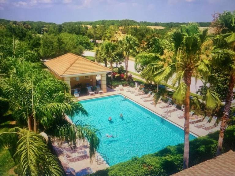 Spacious 3 BR 2BA Private Home Heated Pool on Lake & Golf Course Gated Communit in Bradenton, FL