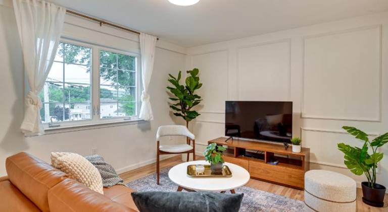 Apartment Glen Cove