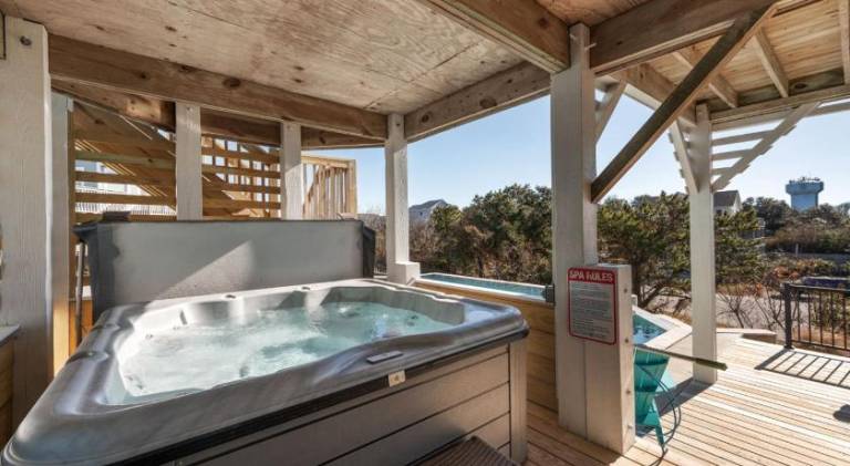 House with hot tub & pool — photo 3