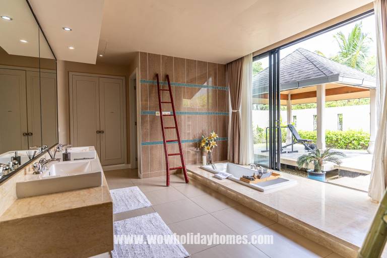 550 m&sup2; Villa