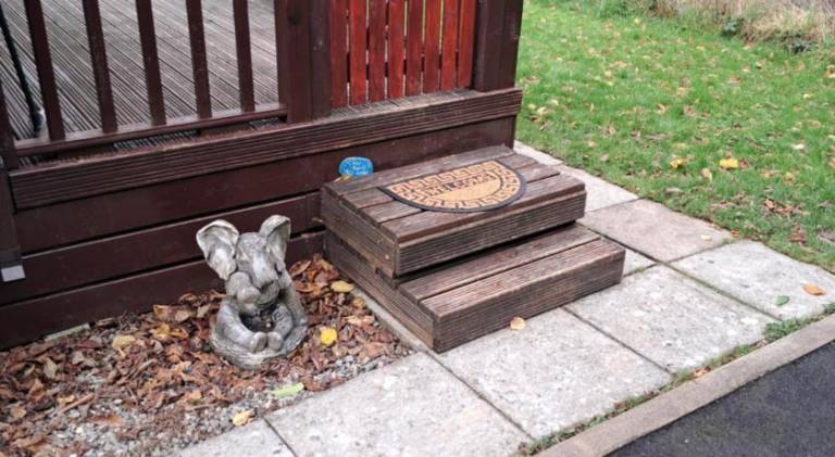 Lodge with yard & patio | Dogs allowed — photo 5
