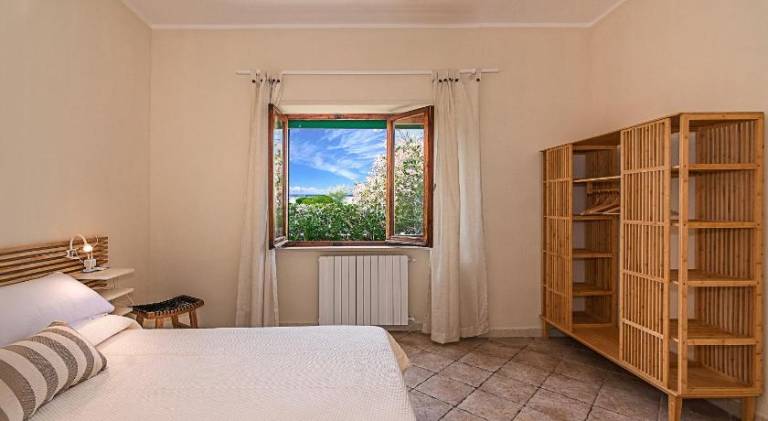 Holiday apartment with 2 rooms for 5 persons in Carrara