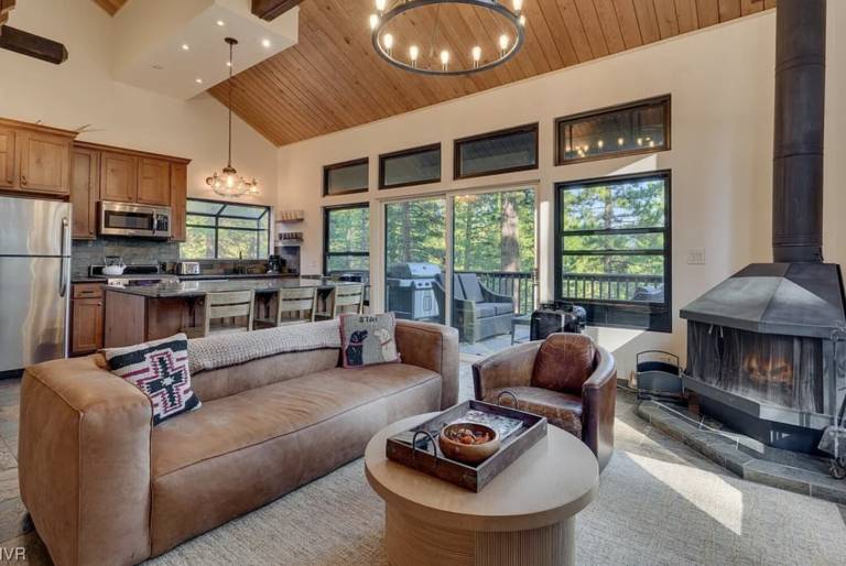 Nice vacation home | Pets are welcome in South Lake Tahoe, CA