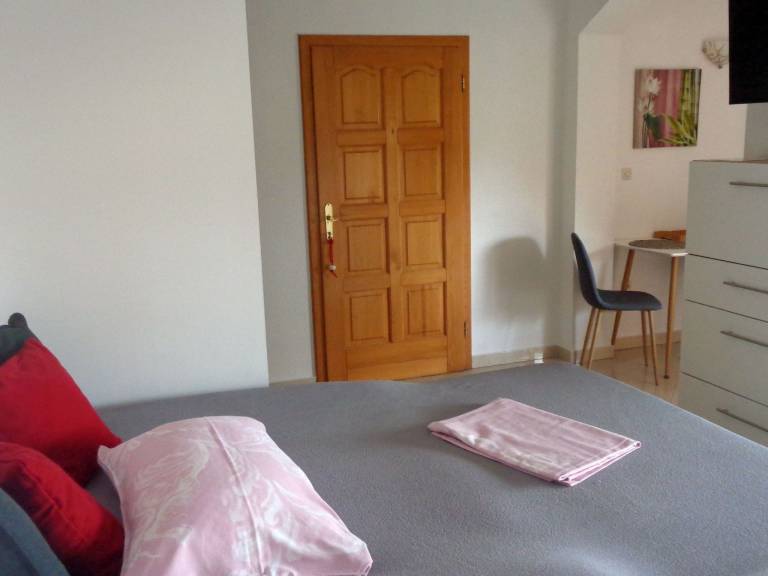 Rental apartment with barbeque & garden | Nature view | Dogs allowed — photo 3