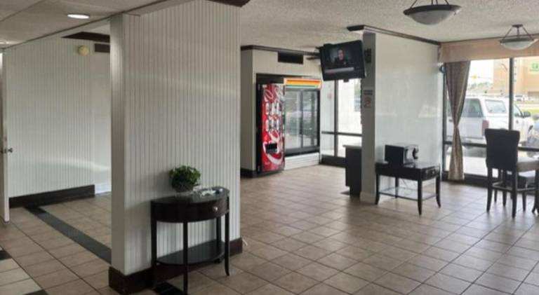 Motel 6 Baton Rouge, LA - East - I-12 — photo 2