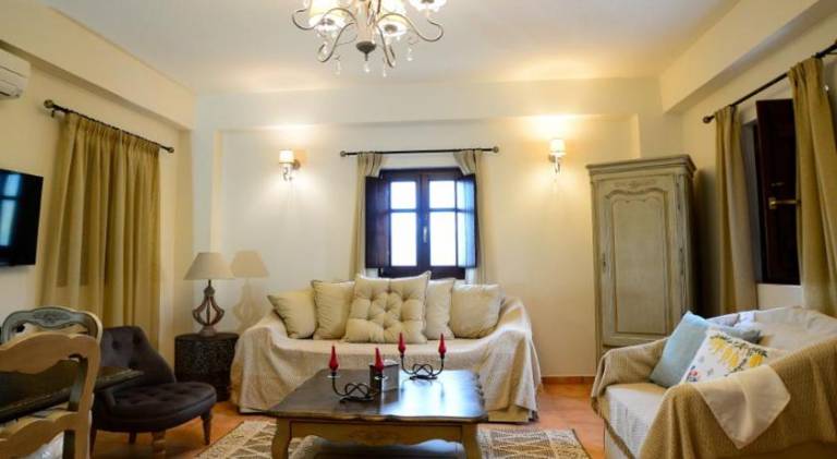 Focalion Castle Luxury Suites — photo 2