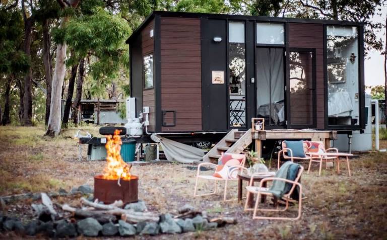 Coastal Tiny House for Glamping near Deepwater National Park in Gladstone