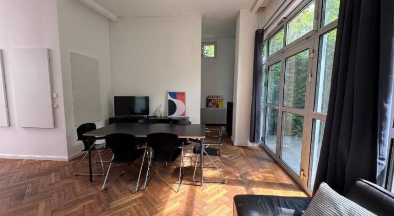 House with yard & patio in Berlin