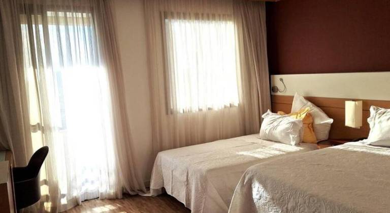 Apartment with pool — photo 2
