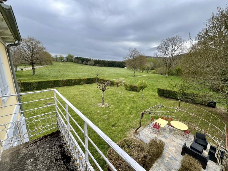 Gite with yard, grill & terrace — photo 4