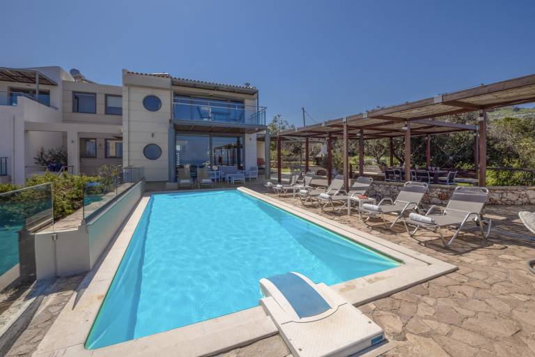Villa Serenity - With Private Heated Pool — photo 3