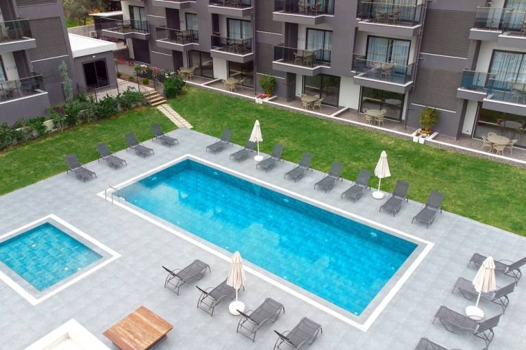 Aparthotel Side