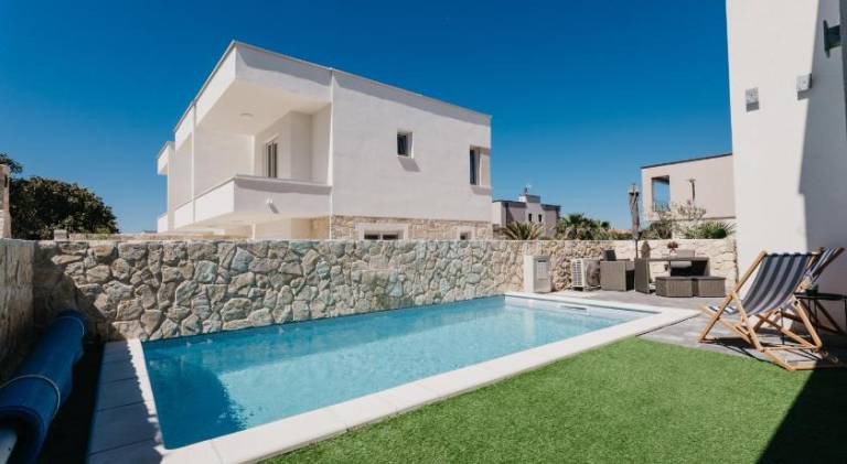 Villa RD Mandre - Private Paradise with Pool & beautiful Garden - minimum 4-night stay — photo 3