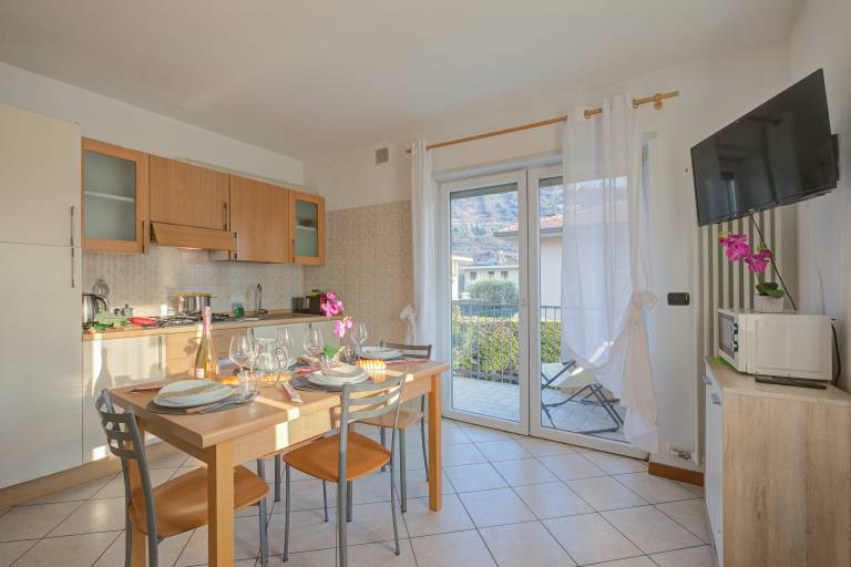 Child-friendly charming rental apartment with garden, grill & patio | Mountain view | Pets are welcome — photo 4