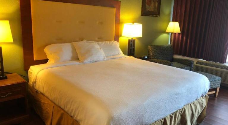 Express Airport Inn — photo 2
