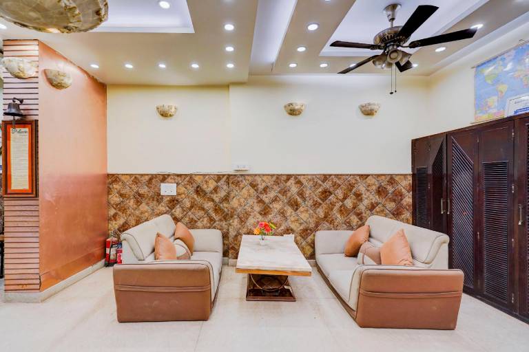 Staybook Hotel Atlanta New Delhi Train Station — photo 3
