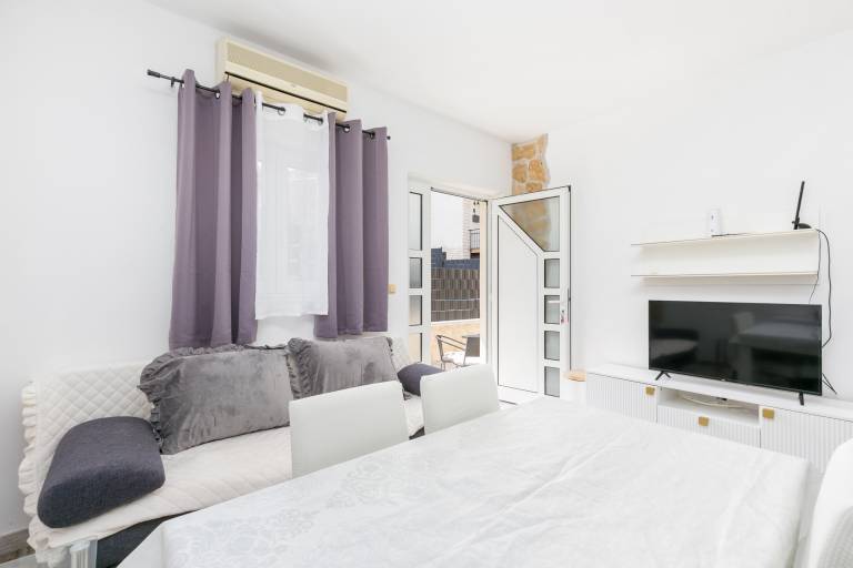 Apartment with patio & barbeque | Sea view | Next to the beach | Pets are welcome — photo 2