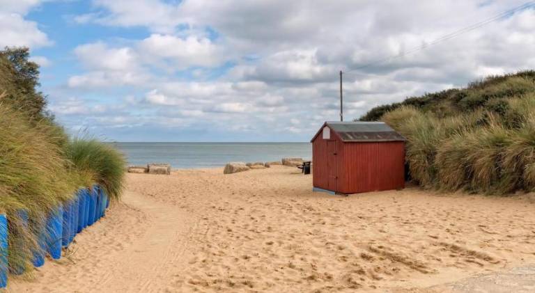 Lovely Seaside Chalet, Close To Hemsby Beach Ref 83073S — photo 2