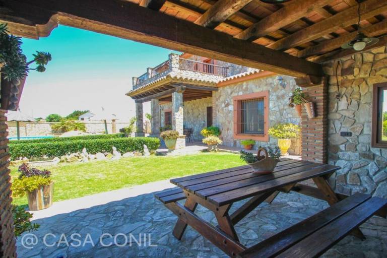 Villa with terrace, private pool & barbeque — photo 3