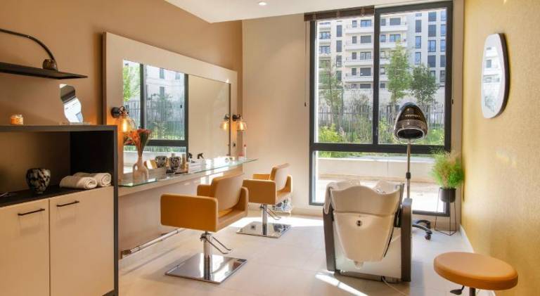 Beautiful serviced apartment with terrace, pool & grill | Dogs allowed — photo 3