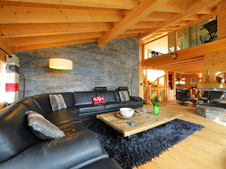 Vacation home with terrace, sauna & yard | Mountain view | Suitable for remote work — photo 3