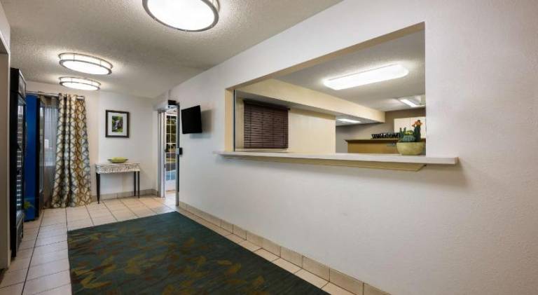 Sonesta Simply Suites Huntsville Research Park — photo 3