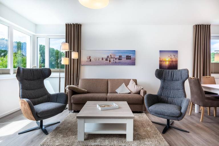 Exklusives Familienapartment mit toller, sonniger Dachterrasse und zwei Bädern in Wismar