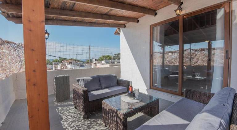 Vacation home with patio | Good for workation | Dogs allowed — photo 3