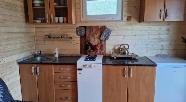 Chatka u Podolskeho mostu - Temesvar - 5 luzek — photo 3