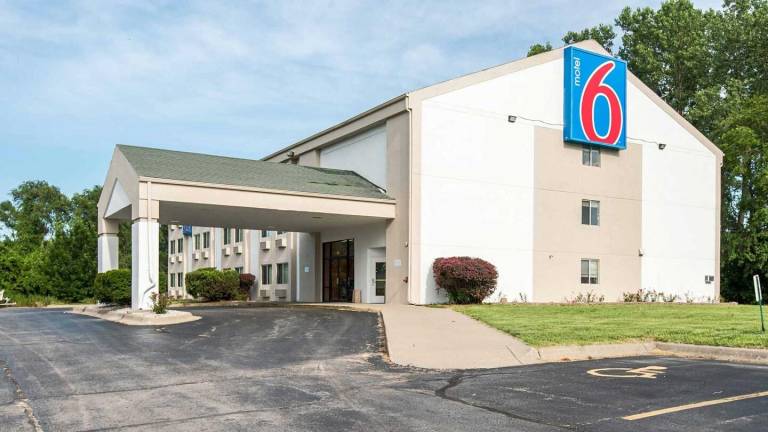 Motel 6 Lawrence, KS in Lawrence, KS