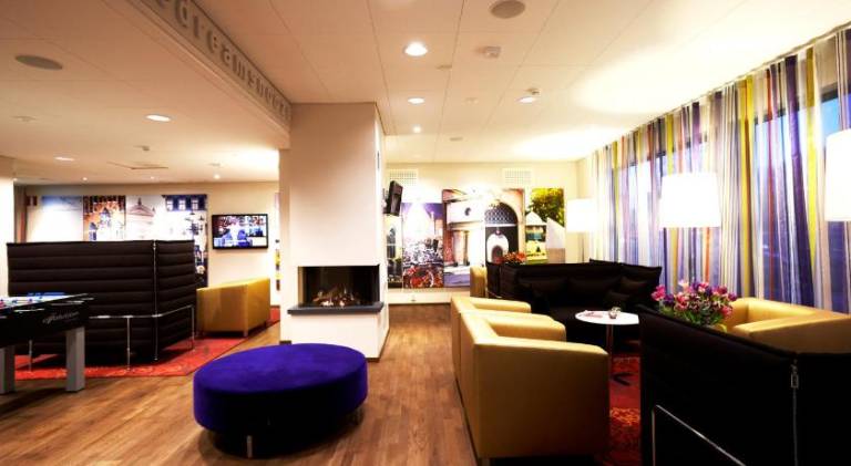 Wonderful serviced apartment with patio & yard | Pet-friendly — photo 2